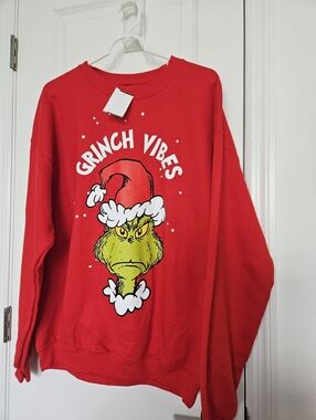 NWT Hybrid Apparel Red "Grinch Vibes" Graphic Crewneck Sweater SZ L